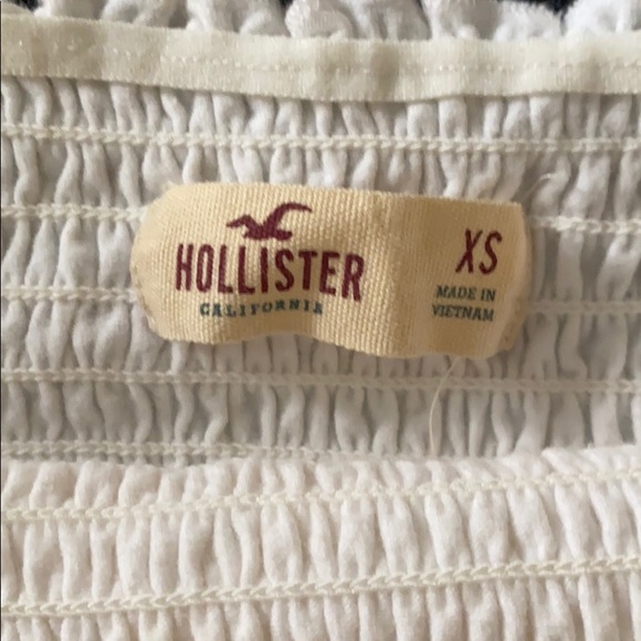 Hollister off the shoulder top - Picture 3 of 3